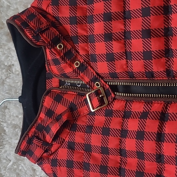 🔥 Red & Black Plaid Quilted Puffer Vest – Women’s Sm – Classic Layering Piece - Picture 6 of 13